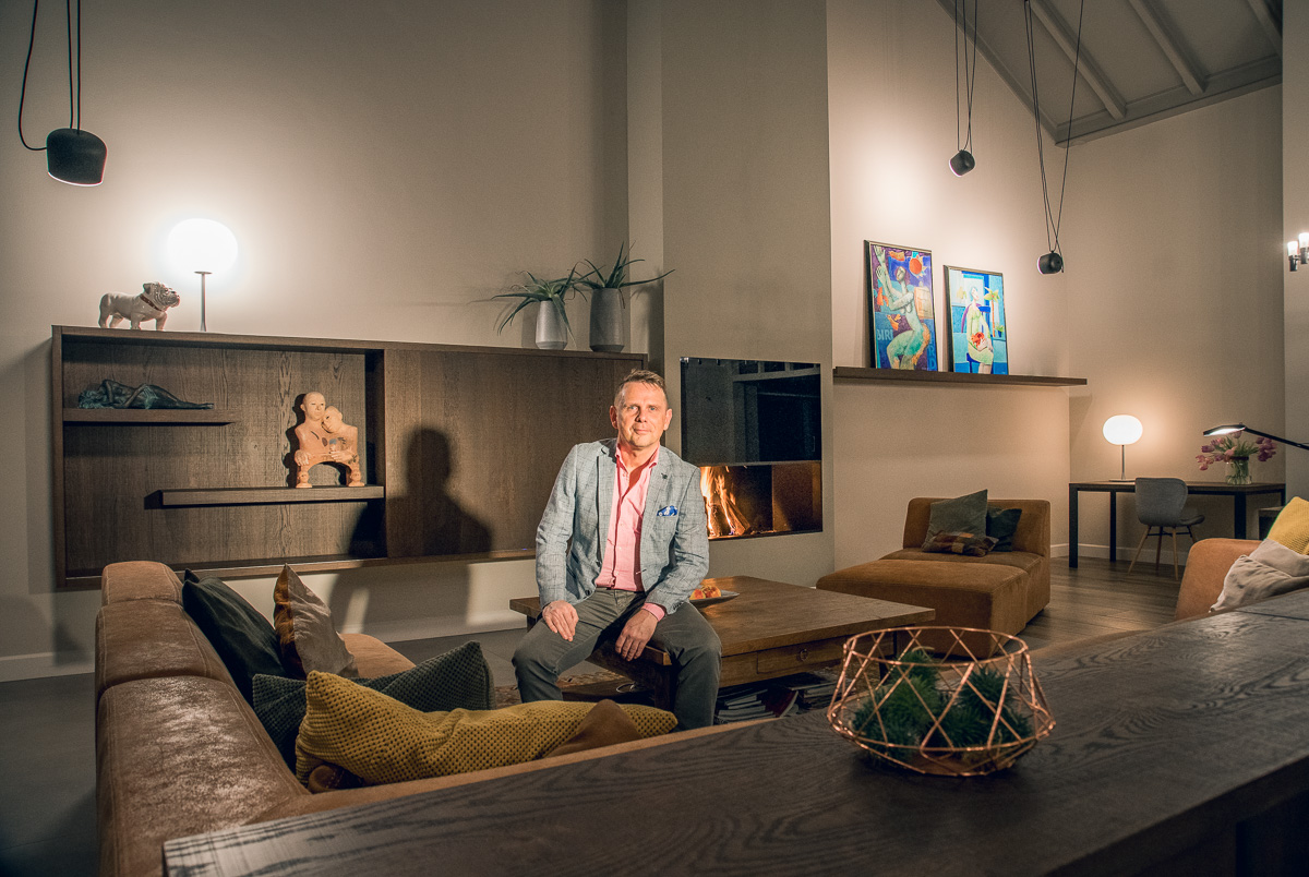 interieurontwerp, kleur en verlichtingsplan , meubels op maat.