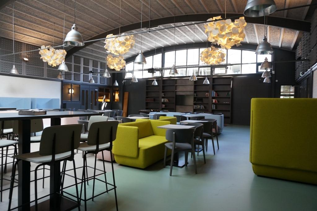 interieurontwerp woonwenz .meubels van ondarreta, softline, green furniture concept.